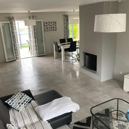 Maison Familiale Avec Jardin De 1500M2 Saint-Genes-de-Fronsac Exterior foto